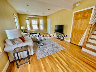 Medford 4 Beds 2.5 Baths Tufts  Tufts - $4,000