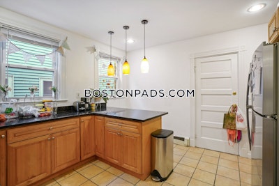 Mission Hill Spacious 4 bed 1 bath available NOW on Calumet St in Mission Hill!  Boston - $6,800