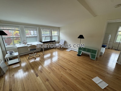 Somerville 2 Beds 1 Bath  Dali/ Inman Squares - $2,500